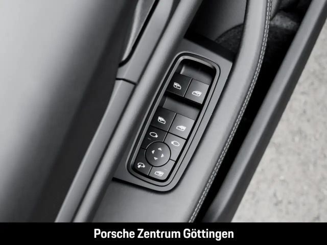 Porsche Taycan 4 Cross Turismo