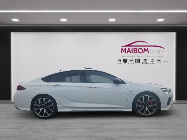 Opel Insignia GSI 4*4 HUD//SSD//ALCANTARA
