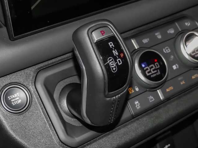 Land Rover Defender P500 X V8