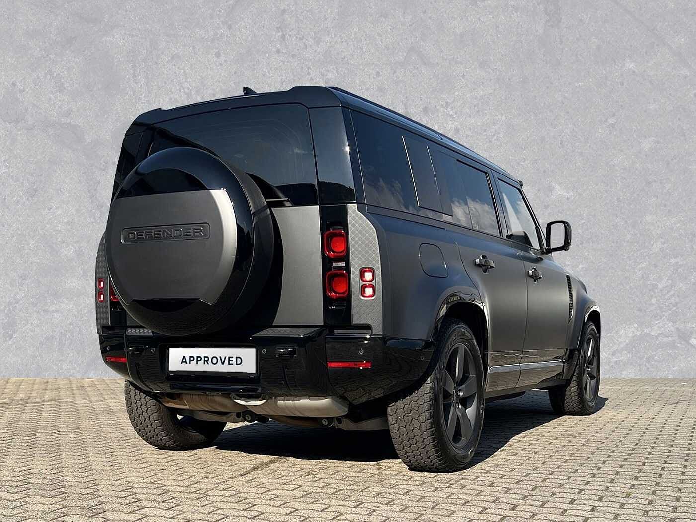 Land Rover Defender 110 Dynamic HSE