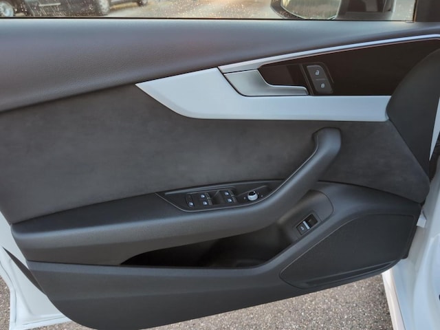 Audi S4 Avant Quattro