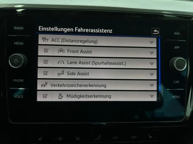 Volkswagen Passat Business DSG