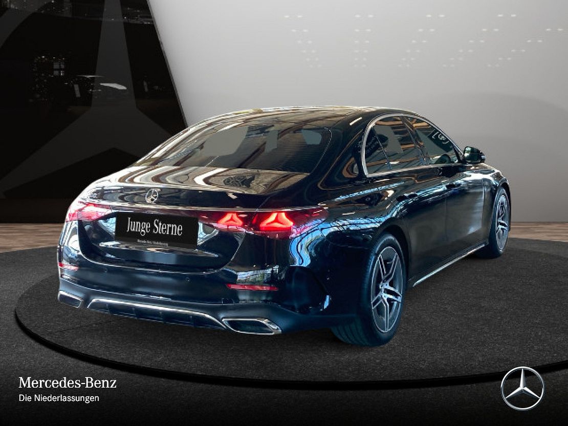 Mercedes-Benz E 200 Sedan