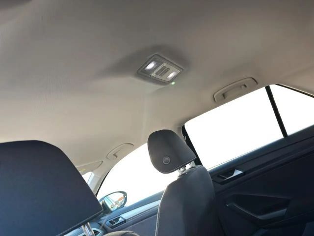 Volkswagen T-Roc Move