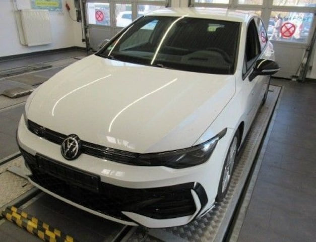 Volkswagen Golf R-Line