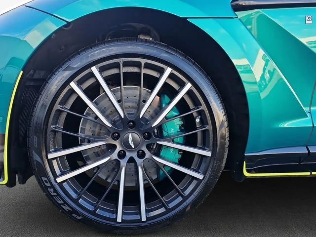 Aston Martin DBX 707