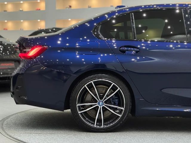 BMW 330 330e M-Sport Sedan xDrive