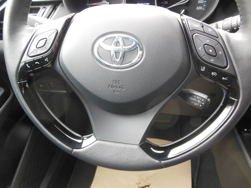 Toyota C-HR 5-deurs Plus