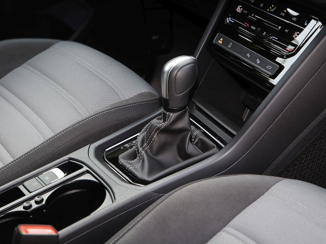 Volkswagen Touran 2.0 TDI DSG R-Line