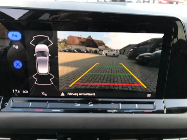 Volkswagen Golf DSG Style eHybrid