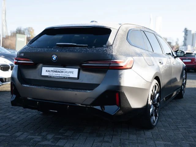 BMW i5 M60 Touring xDrive