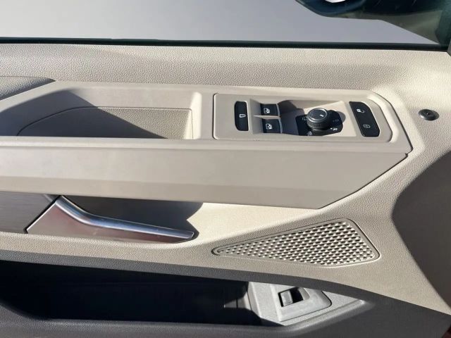 Volkswagen Multivan 2.0 TSI DSG Life T7