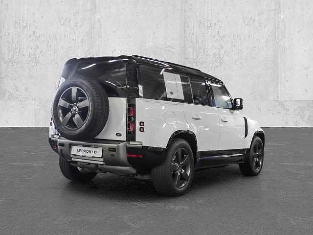 Land Rover Defender 110 Dynamic SE