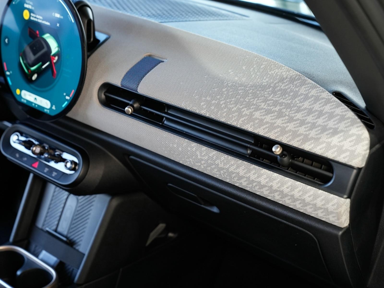 MINI Cooper Favoured