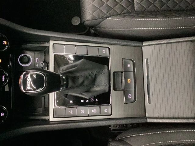 Skoda Superb 1.4 TSI Ambition Combi iV