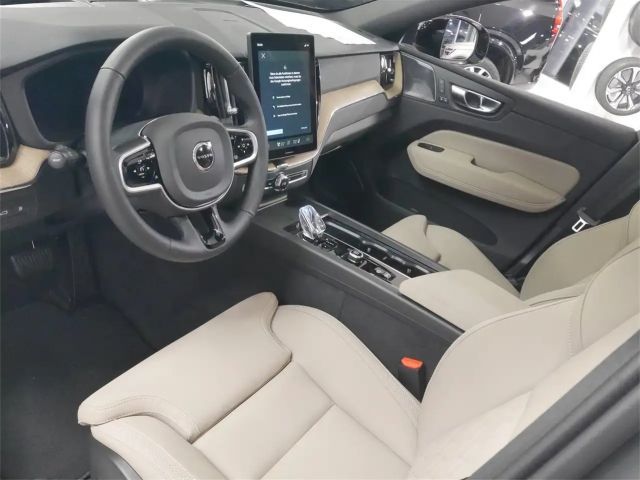 Volvo XC60 AWD Dark Plus T6