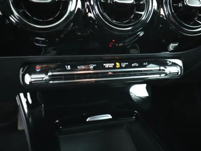 Mercedes-Benz A 180 A 180 d