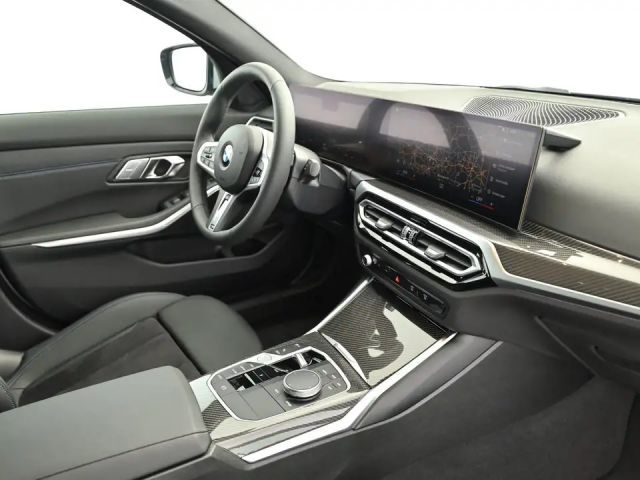 BMW 320 320i M-Sport Sedan xDrive