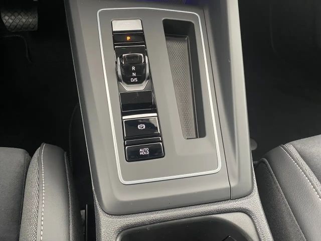 Volkswagen Golf Business DSG Variant