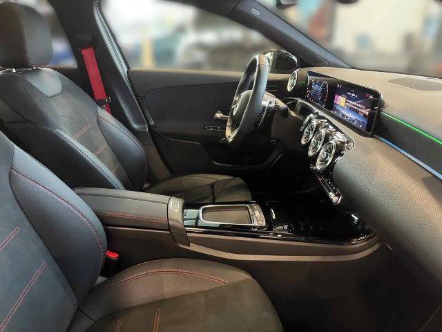 Mercedes-Benz A 35 AMG 4MATIC AMG Line