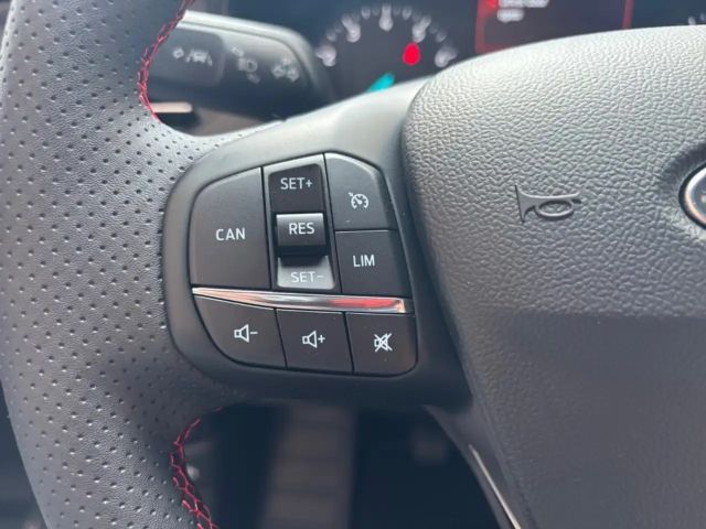 Ford Focus EcoBoost ST Line