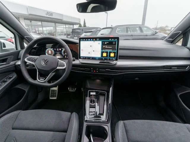 Volkswagen Golf 1.5 eTSI DSG