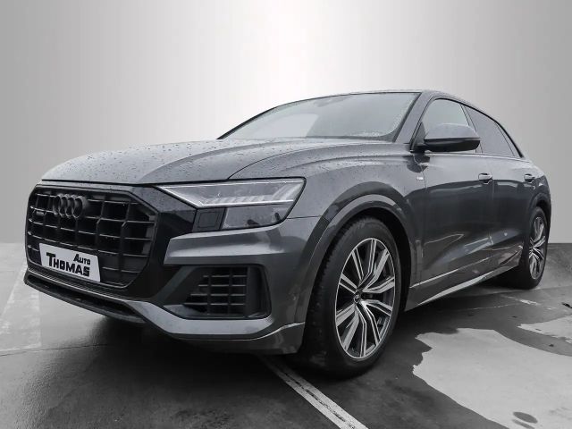 Audi Q8 55 TFSI Hybride Quattro S-Line