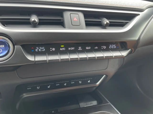 Lexus UX Executive Line