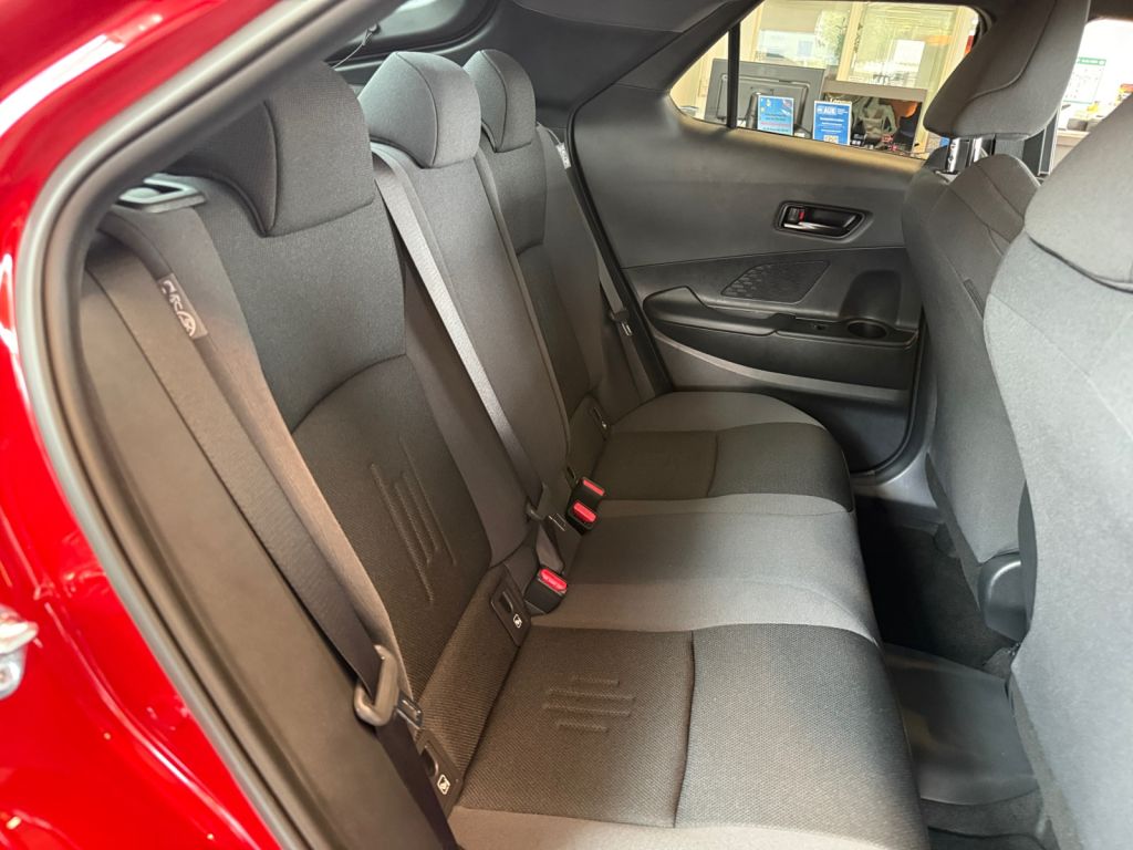 Toyota C-HR 5-deurs Technik