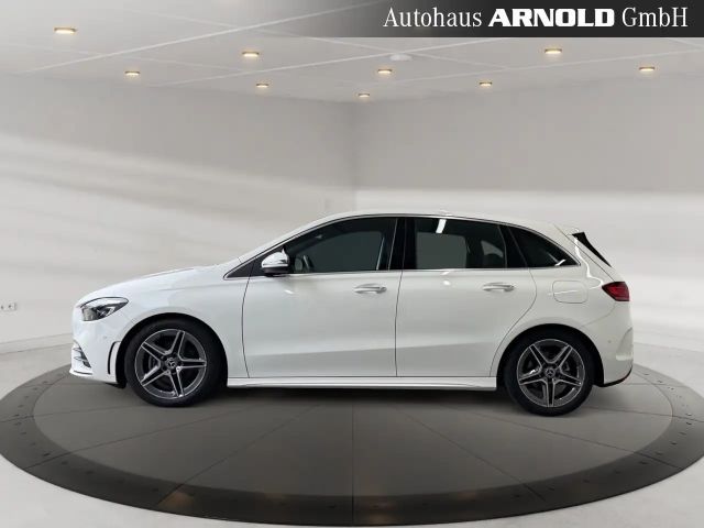 Mercedes-Benz B 200 AMG Line Sedan