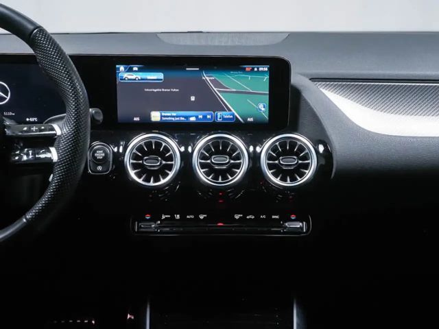 Mercedes-Benz GLA 200 AMG Line Premium