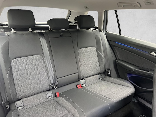 Volkswagen Golf 1.5 TSI Golf VIII Move Variant