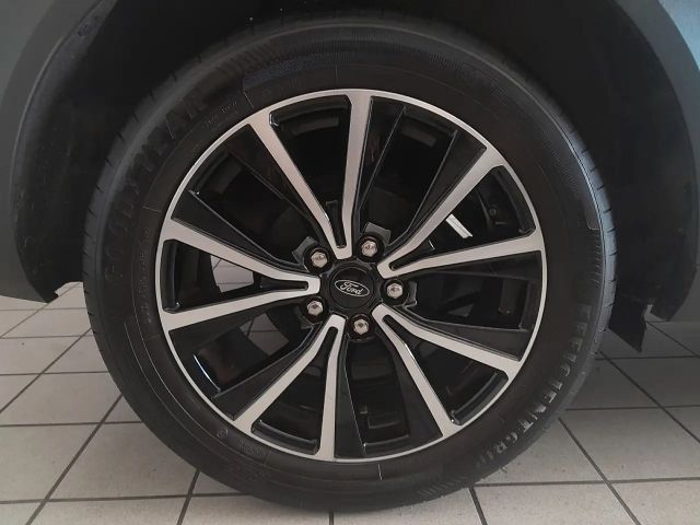 Ford Puma EcoBoost Titanium