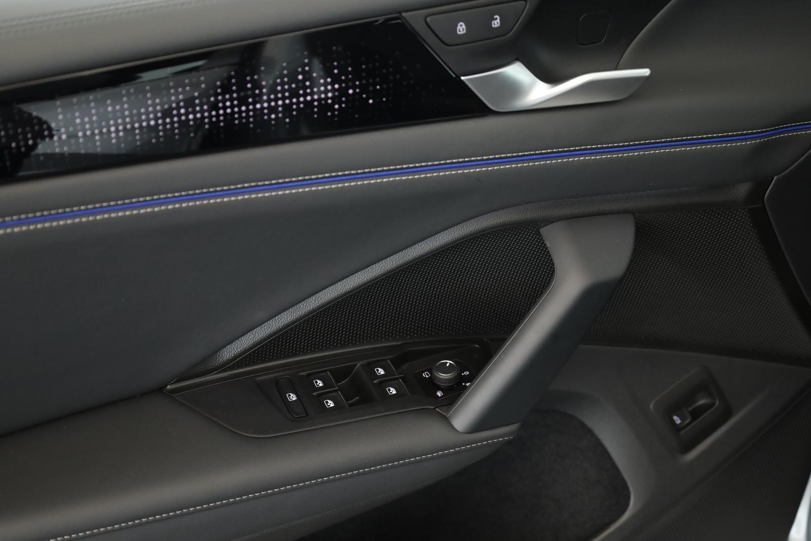 Volkswagen Tiguan 2.0 TSI DSG IQ.Drive R-Line