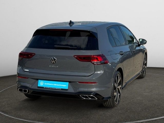 Volkswagen Golf 1.5 TSI Golf VIII Plus R-Line