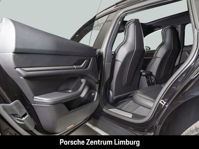 Porsche Taycan 4 Cross Turismo