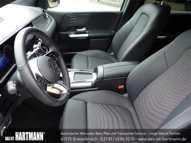 Mercedes-Benz B 180 Progressive Sedan