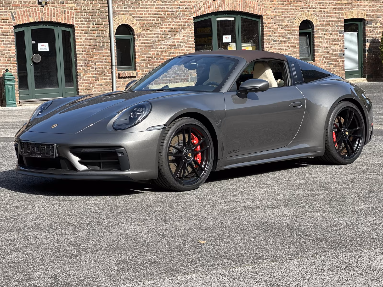 Porsche 911 4 992 Cabriolet GTS Targa