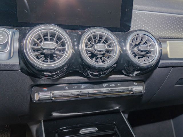 Mercedes-Benz GLB 200 GLB 200 d