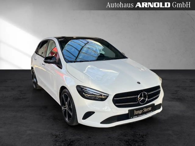 Mercedes-Benz B 200 4MATIC Progressive Sedan