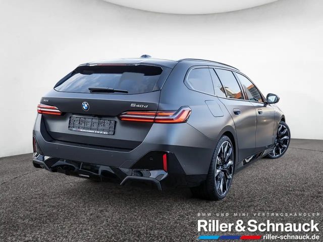 BMW 540 540d M-Sport Touring xDrive