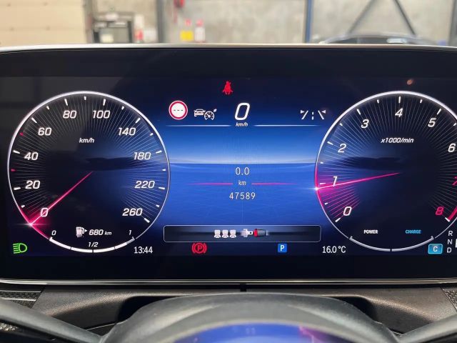 Mercedes-Benz C 200 Luxury Line Sedan