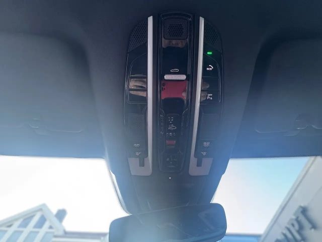 Porsche Cayenne Platinum Edition