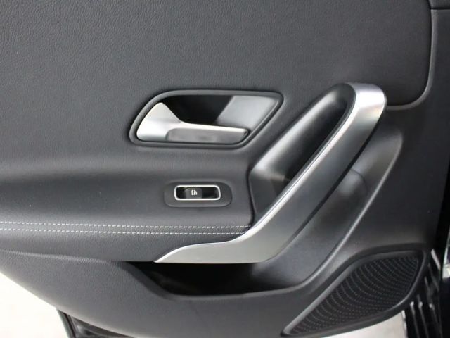 Mercedes-Benz A 200 Progressive