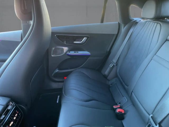 Mercedes-Benz EQE 350 4MATIC AMG Line Sedan