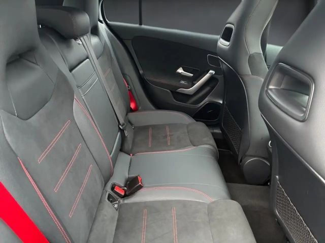 Mercedes-Benz A 35 AMG 4MATIC AMG Line