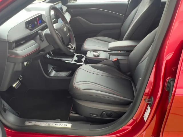 Ford Mustang Mach-E AWD Standard range
