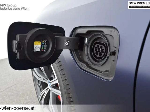 BMW 330 330e xDrive