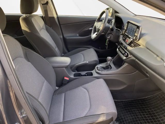 Hyundai i30 Hybrid Select