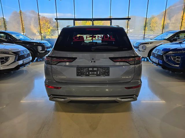 Mitsubishi Outlander Intense PHEV